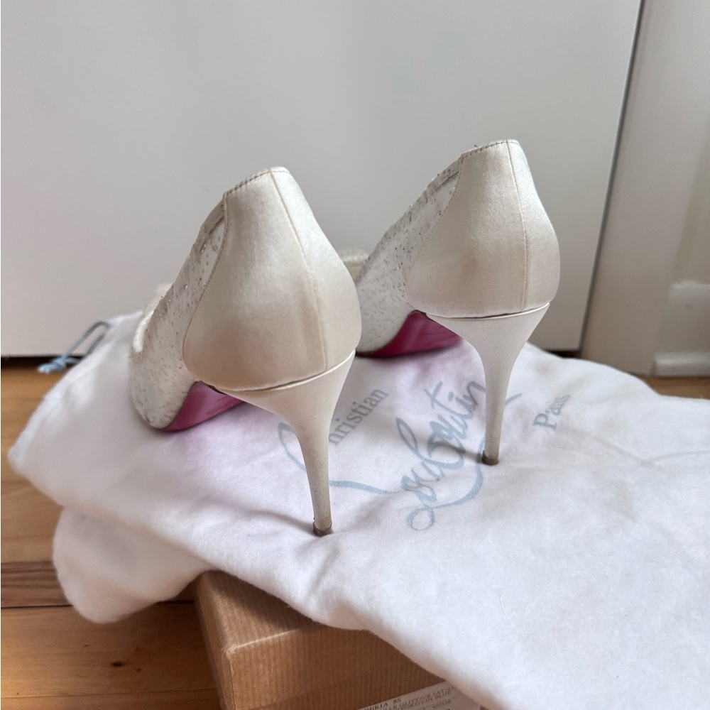 SOLD ‼️Christian Louboutin Kate Draperia 85 White Glitter Tulle Bridal Low Heel - Picture 9 of 16